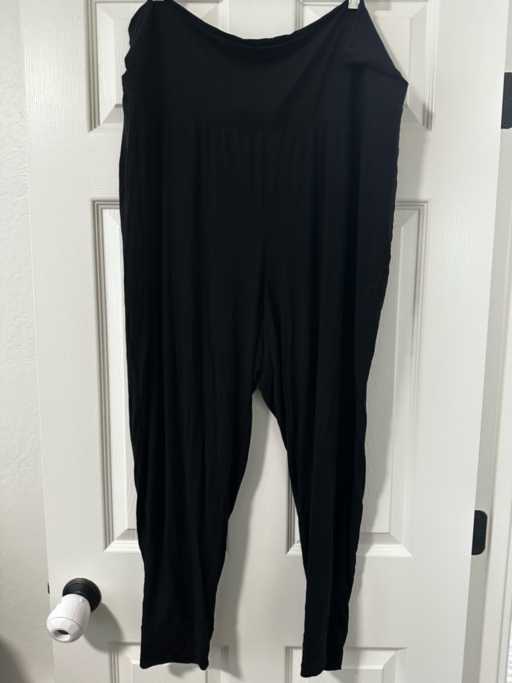 Old navy Black Women's maternity relaxed joggers size XL